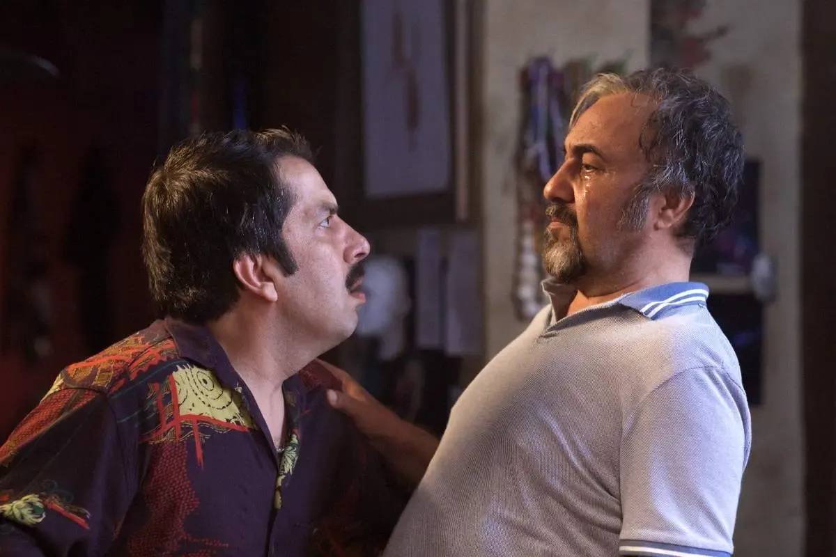 رضا عطاران با قیف می‌آید/ عکس