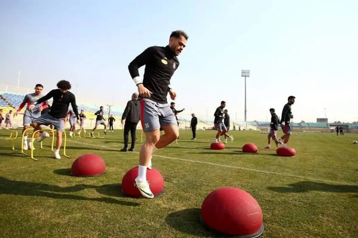 تکلیف اورونوف با پرسپولیس مشخص شد