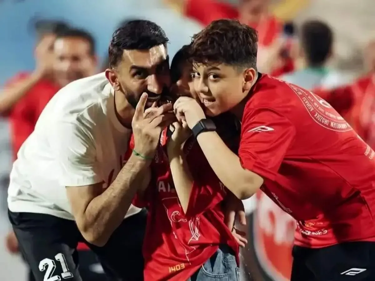 جشن قهرمانی با طعم نگرانی/ ماجرای گم شدن پسر بیرانوند