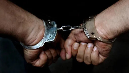 کشف ۸۲ قبضه سلاح سرد در جعبه بار یک اتوبوس در محور ساری