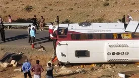 جزییات حادثه اتوبوس خبرنگاران/ اتوبوس کارگران سیمان را برای خبرنگاران گرفته بودند