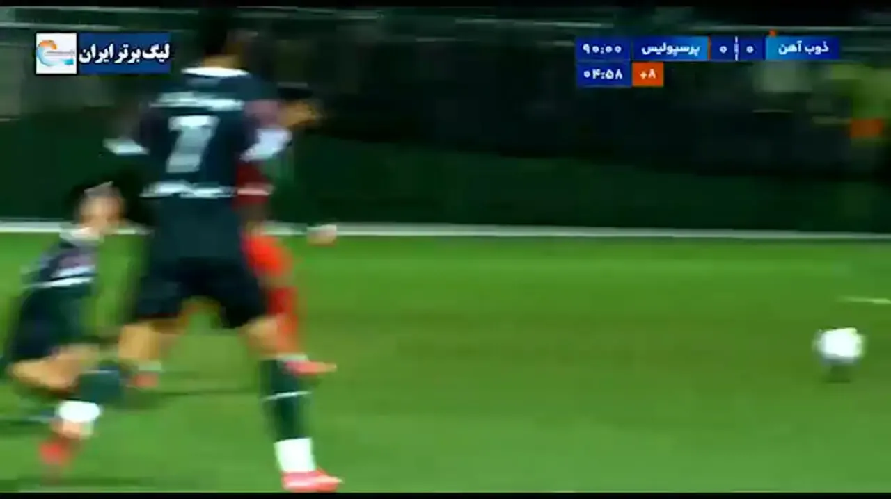 تصمیم جنجالی داور به نفع پرسپولیس/ ببینید
