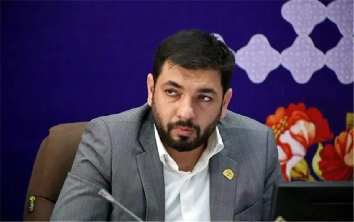 شهرداری از شکایت خود بر علیه خبرنگاران صرف نظر کند/  به خبرنگاران فارغ از دیدگاه سیاسی و یا انتقادی آنها اجازه حضور در صحن شورا داده شود