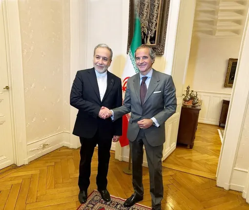 جدیت در توافق، قاطعیت بر مواضع