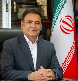 خبر انحلال شرکت سرمایهگذاری اهداف کذب است/ وارد بازیهای سیاسی نمیشویم
