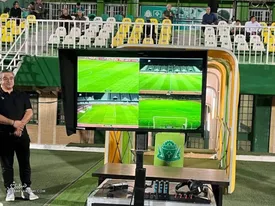 دیدار ملوان و سپاهان با سیستم VAR برگزار میشود