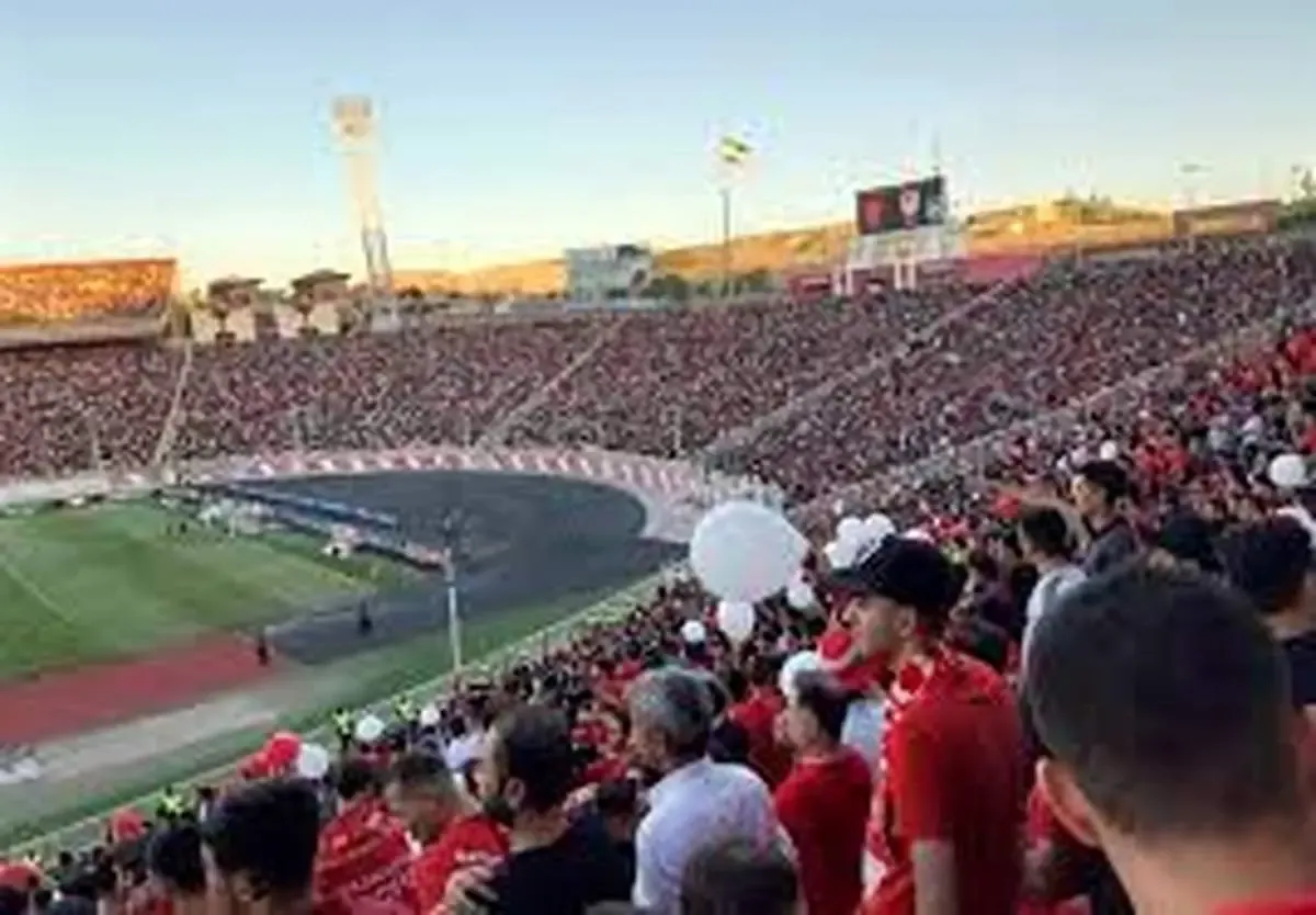 ببینید | واکنش عجیب بیرانوند به شعار توهین‌آمیز هواداران تراکتور