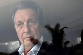 پدر ایلان ماسک افشاگری کرد؛ او مزخرف میگوید، میخواهد جلب توجه کند