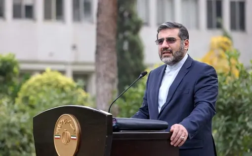 ببینید | اعلام نظر وزیر ارشاد درباره خوانندگان و هنرمندان ممنوع‌الکار