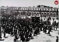 تصویری از تشییع ناصرالدین‌شاه در میدان توپخانه/ عکس