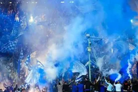 استقلالی ها با شعار «ما به اینها نمی بازیم» آزادی را ترکاندند