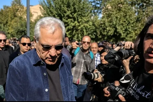 مهران مدیری دلیل غیبتش در خاکسپاری اکبری عبدی را لو داد /ببینید