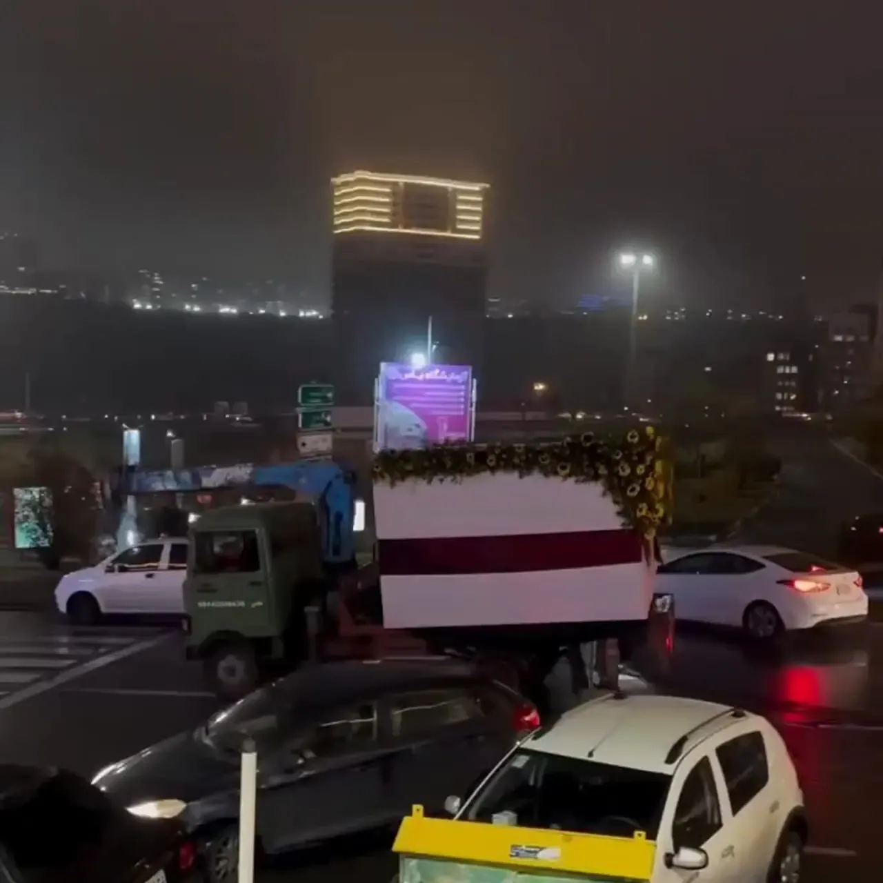 هدیه لاکچری یک مرد ایرانی به همسرش/فیلم