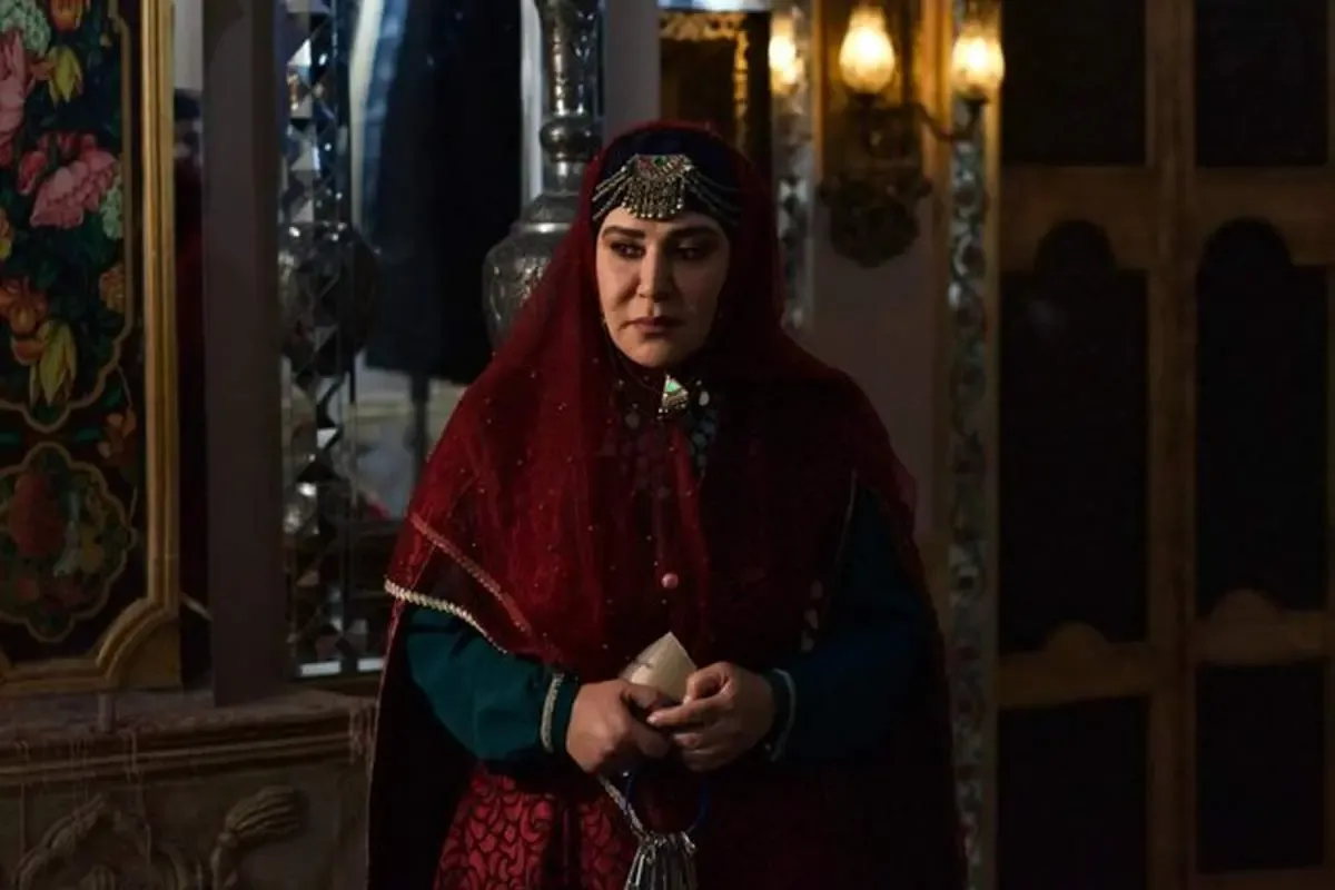 چالش‌نسیم ادبی با زینت‌الملوک دربار قاجار