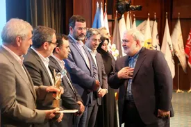 اعطای لوح تندیس به موسسه اعتباری ملل بابت عملکرد مثبت در پیشبرد اهداف اقتصاد مقاومتی