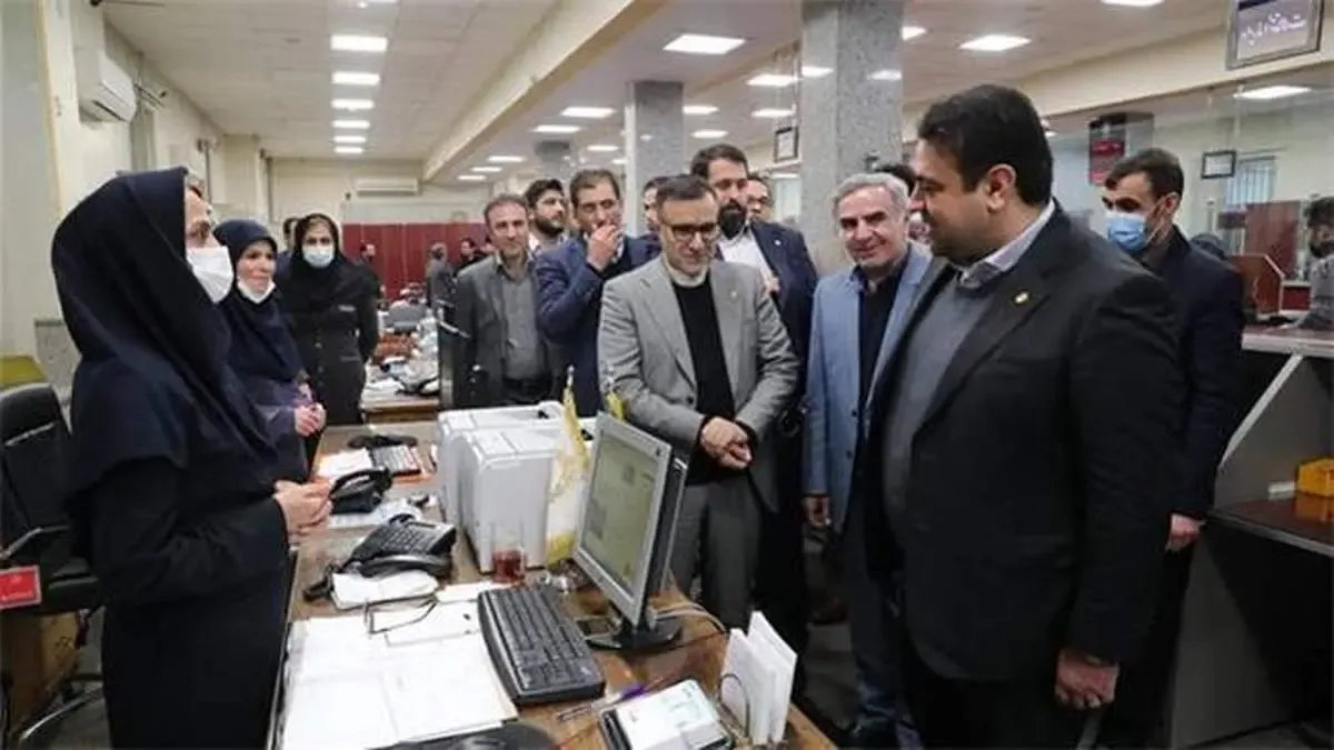 روند مبادلات ارز را در واحدهای بانک با قیمت های مصوب بانک مرکزی مورد بررسی و ارزیابی قرار داد