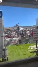 تصاویری از انتقال حامی سیاسی ترامپ به بیمارستان پس از ترور/ببینید