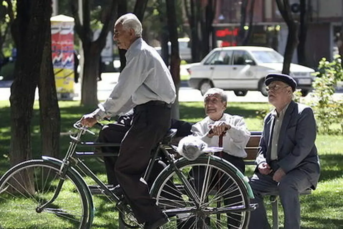 چه کسی جوابگوی تاخیر در پرداختِ هزینه بیمه تکمیلی بازنشستگان است؟