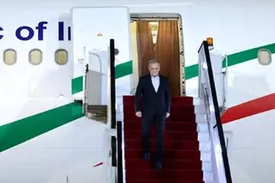 استقبال از پزشکیان در خوزستان؛ صل علی محمد یاور رهبر آمد/ فیلم