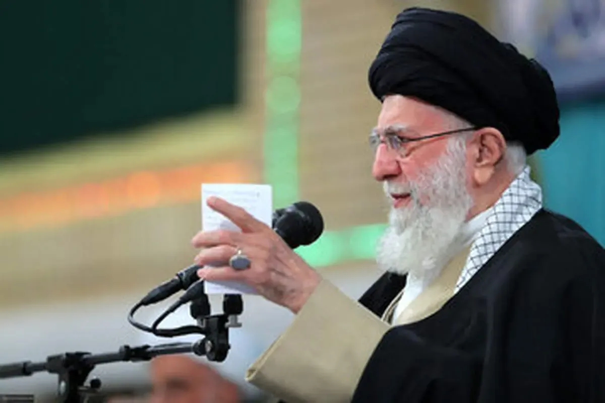 پوستر جدید رسانه رهبر انقلاب/ به نام نامی حیدر نبرد آغاز می‌گردد/ عکس