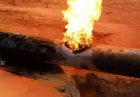 تصویری از  شدت انفجار خط لوله گاز از داخل هواپیما/ عکس