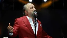 خواننده مشهور در حین اجرای کنسرت؛ درگذشت!