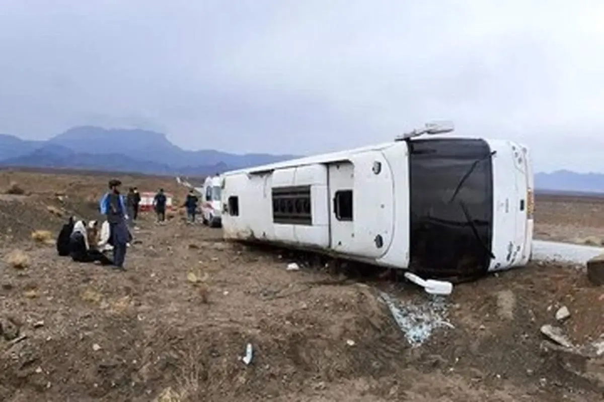 واژگونی مینی‌بوس حامل تیم والیبال نوجوانان