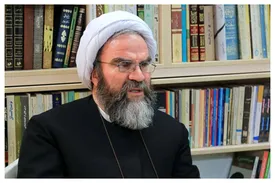 صداوسیما در کار خود تجدید نظر کند