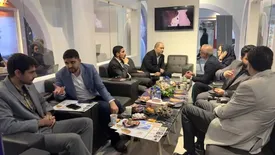 استقبال سرمایه گذاران از غرفه منطقه آزاد قشم در دهمین دوره نمایشگاه کیش اینوکس