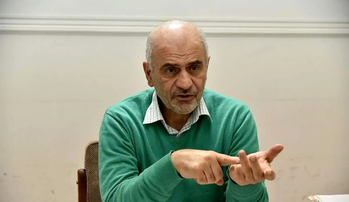 نباید اقتصاد کشور به مسیر بدون بازگشت بیفتد