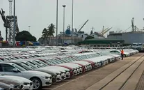 مردم نگران خودروهای ثبت‌نامی نباشند