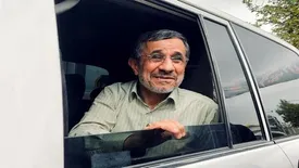 حضور احمدی نژاد در مراسم بزرگداشت رهبر شهید/ فیلم