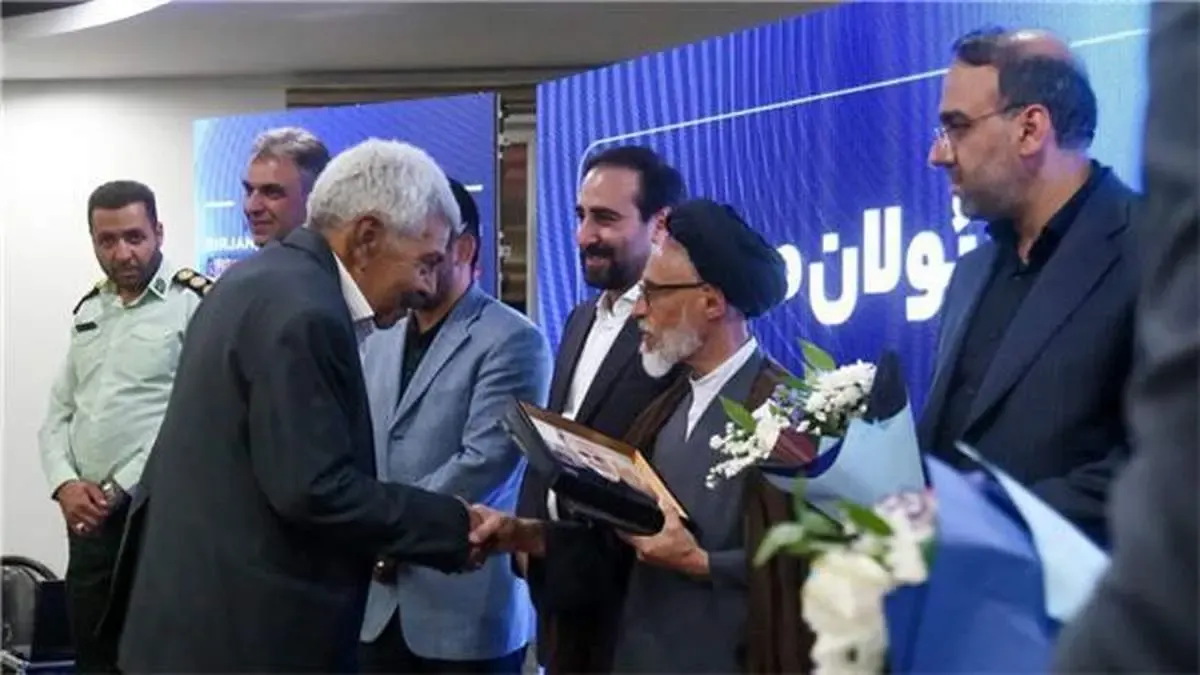 تجلیل گل گهر از قهرمانان ملی‌پوش کشتی آزاد و فرنگی و پیشکسوتان سیرجانی