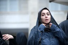 استایل جذاب نازنین بیاتی با موهای بیگودی پیچ!/ عکس