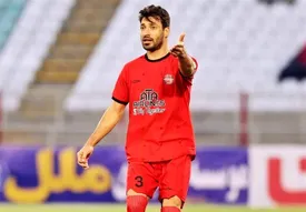 «صخره» جدید فوتبال ایران/ شجاع خلیل‌زاده تحت حمایت تراکتور/ عکس