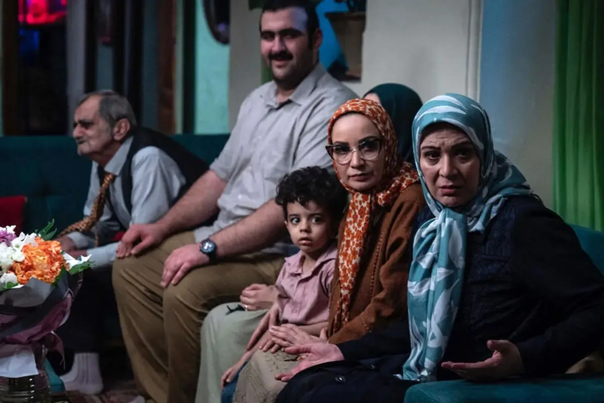 قسمت آخر سریال پایتخت را با حضور عوامل آن در برج میلاد ببینید