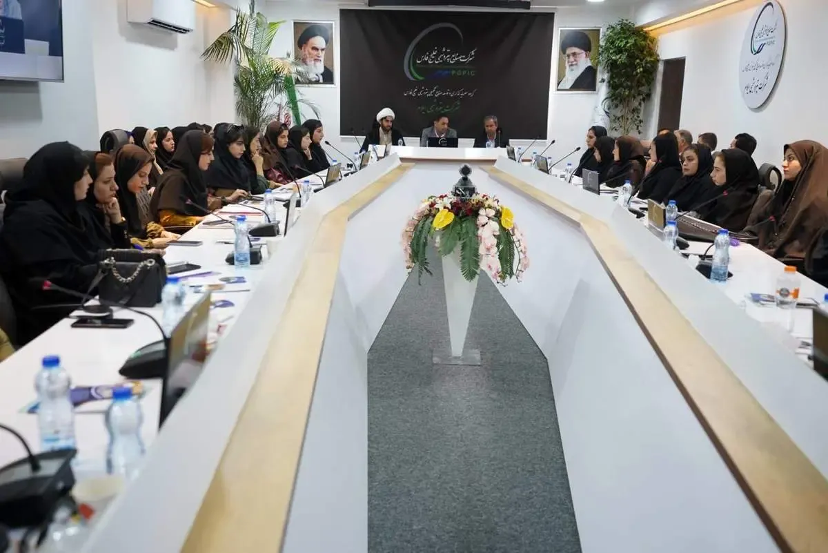 پتروشیمی ایلام میزیان دانشجویان فنی و حرفه‌ای استان بود