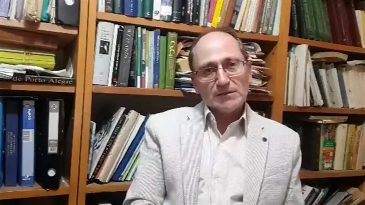 یکی از اعضای هیات علمی دانشگاه تهران گفته بودجه پژوهشی اندازه چند شب کارکردن در اسنپ هم نیست / نزدیک به ۵۰ عضو هیات علمی دانشگاه تهران رفته‌اند!