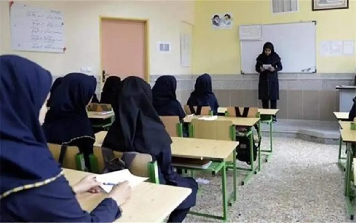 با رتبه‌بندی‌ها معلمان را مقابل هم قرار دادند/ رتبه‌بندی پیش از این‌که تشویق باشد تنبیه معلم است/ارزیابی‌ها فله‌ای انجام شده است...