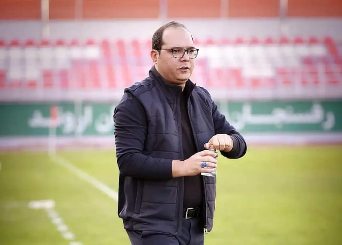 واکنش  سر مربی ذوب آهن به شکست برابر استقلال/ آنهایی که بازی ما و استقلال را دیدند ضرر نکردند