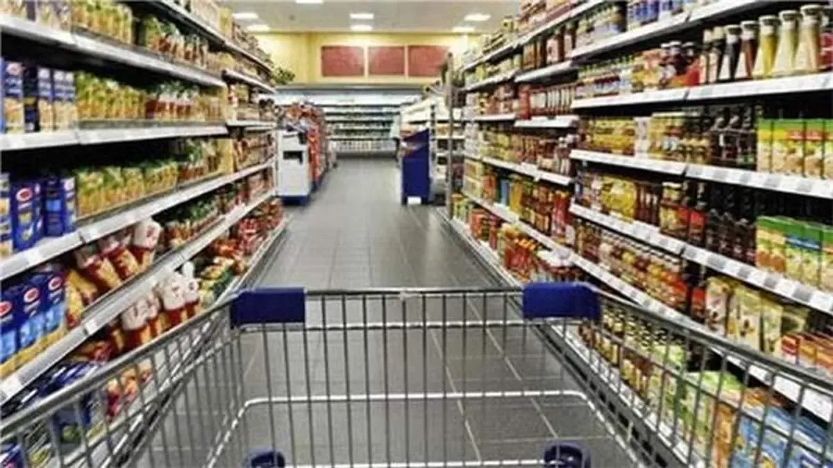 حال و روز بازار اقلام اساسی؛ قیمت میوه متعادل، مواد پروتئینی گرفتار دلالی!