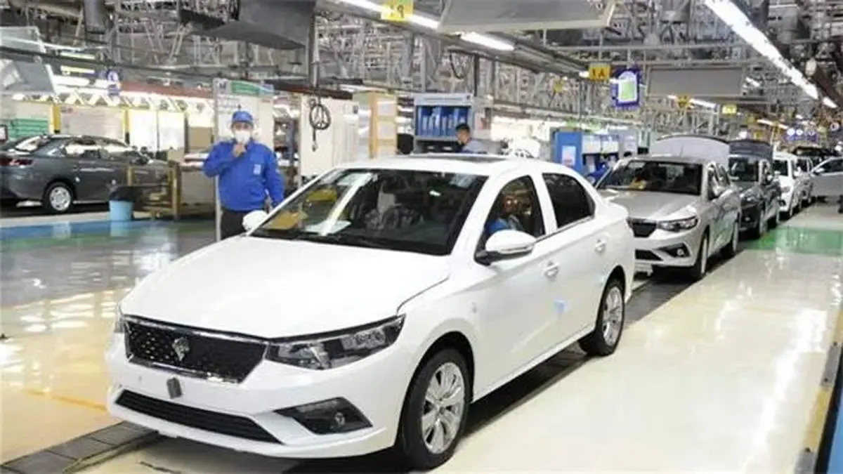 تولید ایران‌خودرو از مرز ۴۰۰ هزار دستگاه گذشت/ عرضه بیش از ۳۶۸ هزار دستگاه خودرو از ابتدای سال