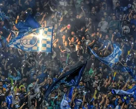 شعارهای جنجالی هواداران استقلال علیه پرسپولیس!