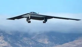 بمب‌افکن B-۲۱ مسلح شد