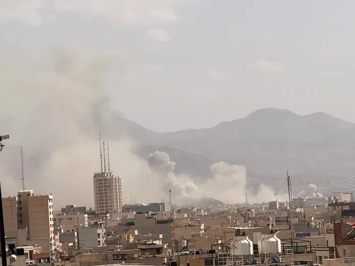 جزئیات روز سی‌ و یکم جنگ/دریابان تنگسیری به شهادت رسید/ تهران و تبریز دیشب زیر بمباران