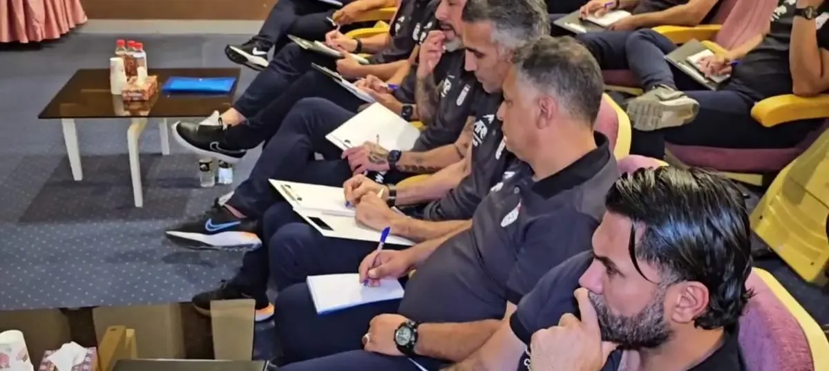 نقاشی کشیدن هاشمی نسب در کلاس مربیگری A آسیا! / عکس