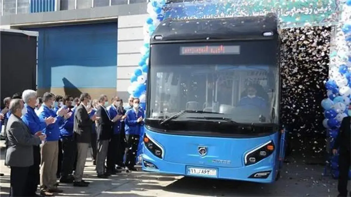 اتوبوس برقی گروه صنعتی ایران‌خودرو رونمایی شد