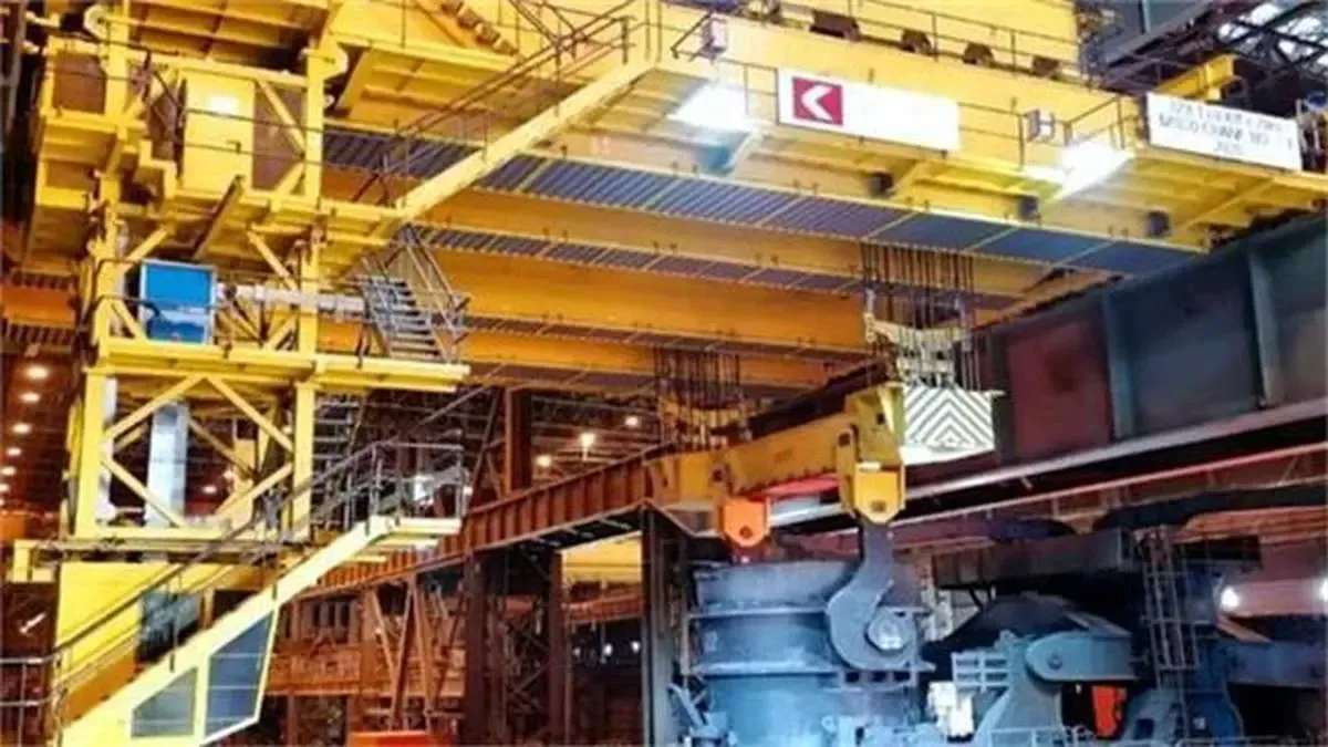 نصب و راه‌اندازی جرثقیل‌های سقفی فوق استراتژیك ٣٢٠ تنی در فولاد مباركه