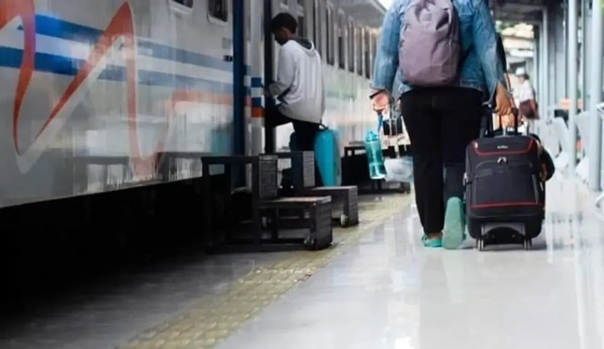 خرید بلیط قطار چند ساعت پیش از حرکت