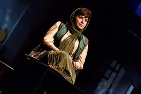 ماجرای قتل یک دختر روزنامه‌نگار در ساختمان مسکونی